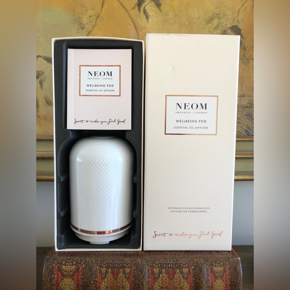 SOLD Neom Wellbeing Pod Essential Oil Diffuser - Picture 2 of 4